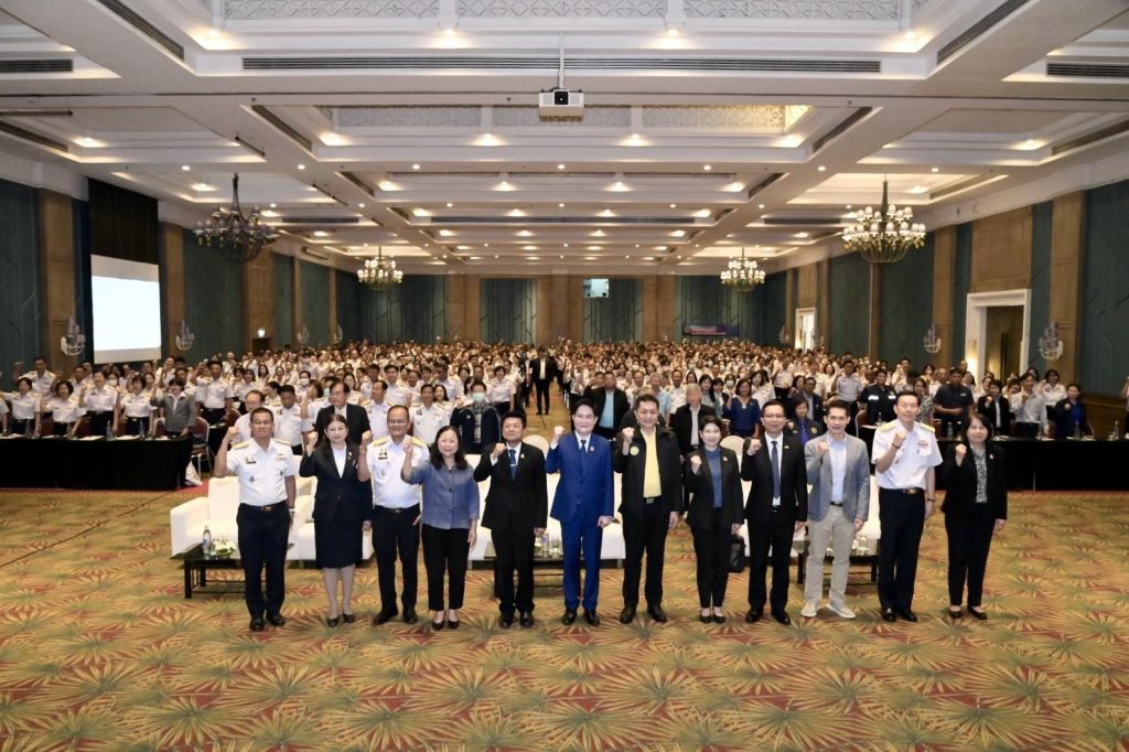 นายอัครา พรหมเผ่า รัฐมนตรีช่วยว่าการกระทรวงเกษตรและสหกรณ์ เป็นประธานเปิดการประชุมวิชาการประมงประจำปี 2568 ภายใต้หัวข้อ “วิจัยและนวัตกรรม ขับเคลื่อนการประมงอัจฉริยะและยั่งยืน” ณ โรงแรม เดอะ รีเจนท์ ชะอำ บีช รีสอร์ท จังหวัดเพชรบุรี