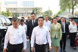 รมว.เกษตรฯ นำ 2 รัฐมนตรีช่วยฯ เข้าสักการะสิ่งศักดิ์สิทธิ์ประจำกระทรวงเกษตรและสหกรณ์ ชูแนวคิดหลัก “เกษตรนวัตกรรม เพื่อความยั่งยืนเกษตรกรไทย”