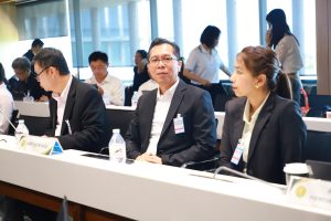 ร่วมสังเกตการณ์การประชุมรัฐสภา  เพื่อสนับสนุนข้อมูลสำคัญให้แก่คณะรัฐมนตรี ในวาระการแถลงนโยบายตามมาตรา 162 ของรัฐธรรมนูญแห่งราชอาณาจักรไทย