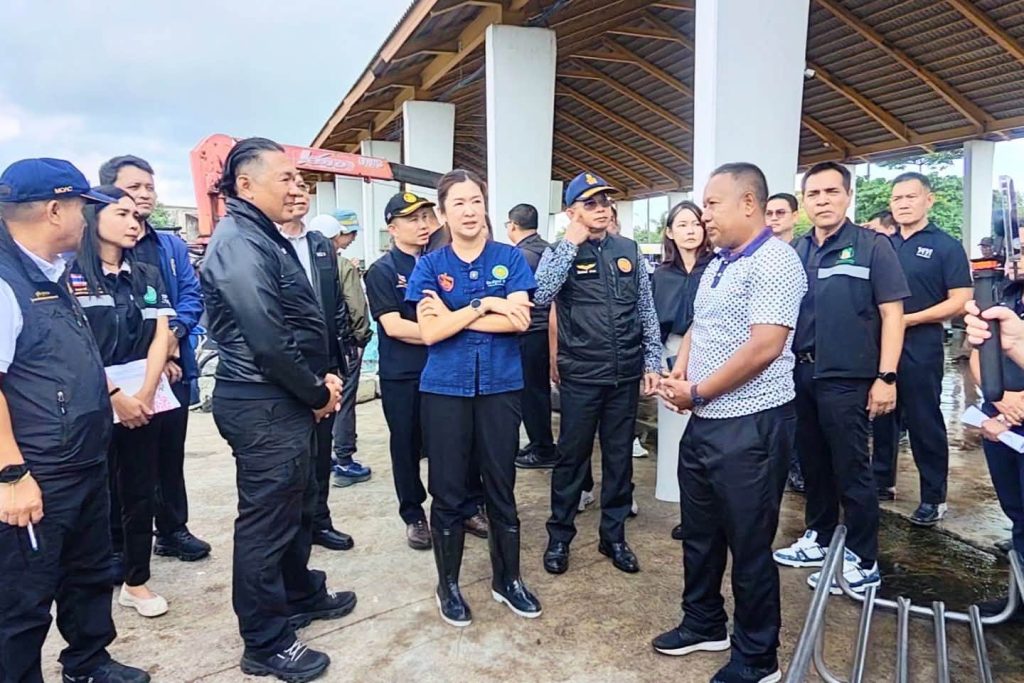 “ปิยะรัฐชย์” รมช. กระทรวงเกษตรและสหกรณ์  เยี่ยมท่าเทียบเรือประมงภูเก็ต พร้อมมอบนโยบายยกระดับอุตสาหกรรมประมงไทย