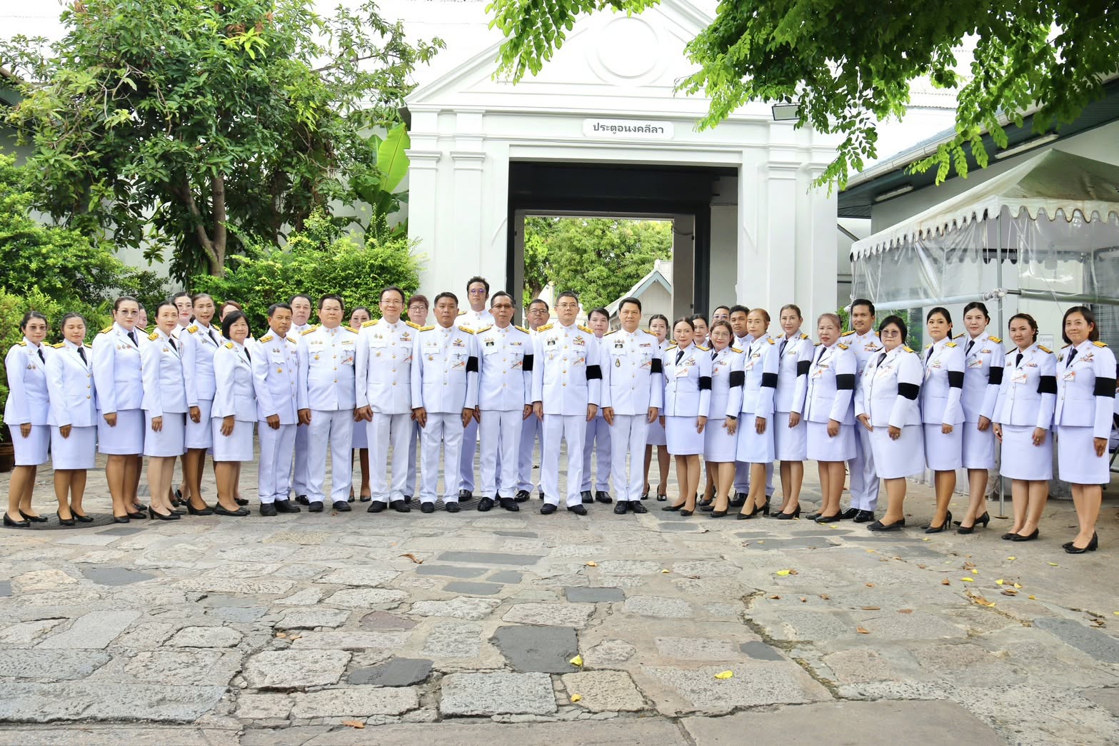 ผู้บริหารองค์การสะพานปลาและคณะ เข้าเฝ้าฯ ในพระพิธีธรรมสวดพระอภิธรรมพระศพ สมเด็จพระเจ้าลูกเธอ เจ้าฟ้าพัชรกิติยาภาฯ