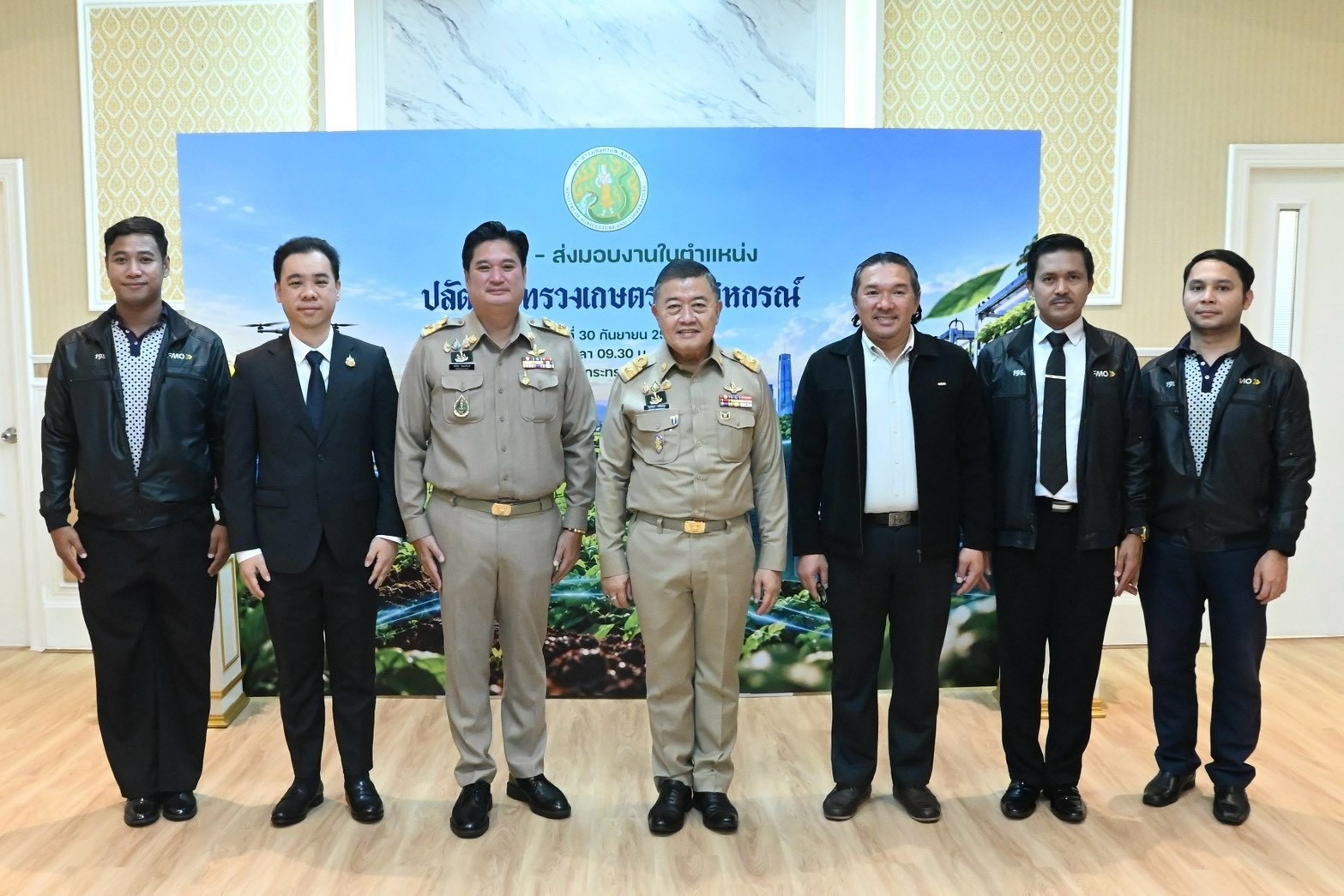 ร่วมเป็นเกียรติและแสดงความยินดีในพิธีรับ – ส่งมอบงานในตำแหน่งปลัดกระทรวงเกษตรและสหกรณ์อย่างเป็นทางการ
